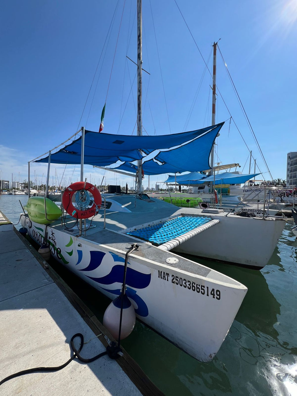 Trimarán Paradise