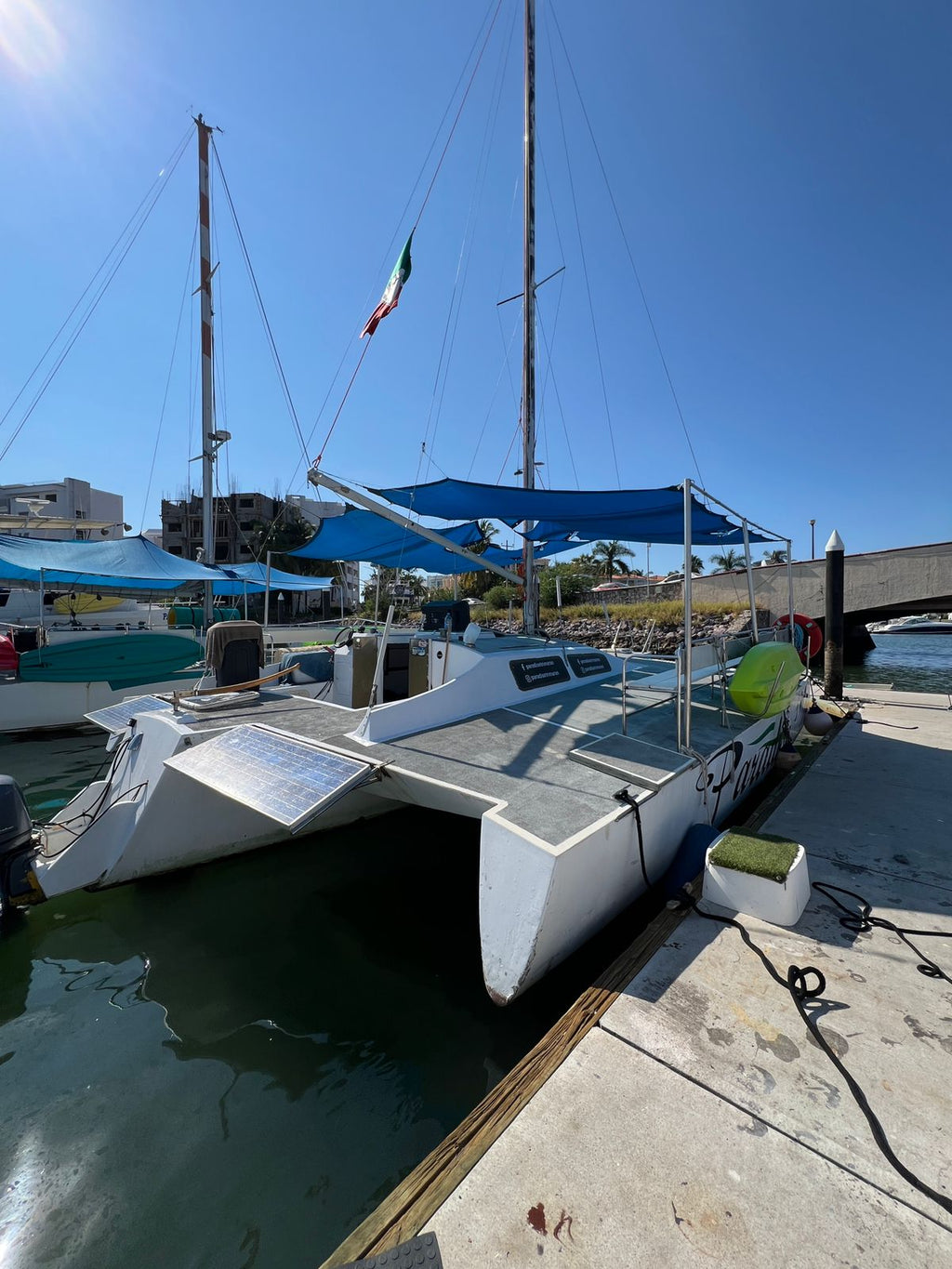 Trimarán Paradise